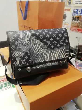 ヴィトン メッセンジャーバッグ ジブラ