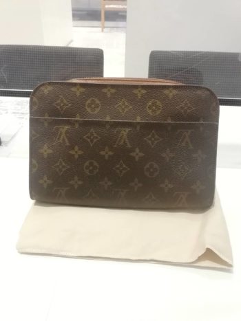 ヴィトン　バッグ　モノグラム