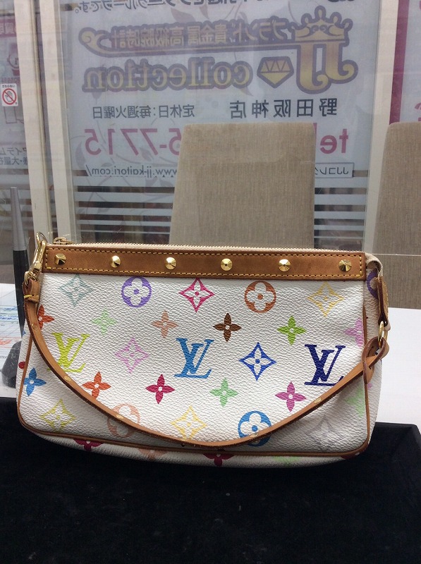 ヴィトン ポーチ スタッズ M92649