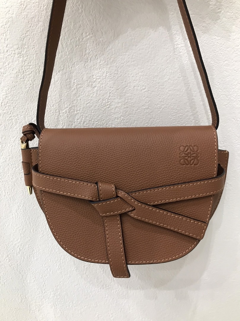 ロエベ　ゲートバッグ