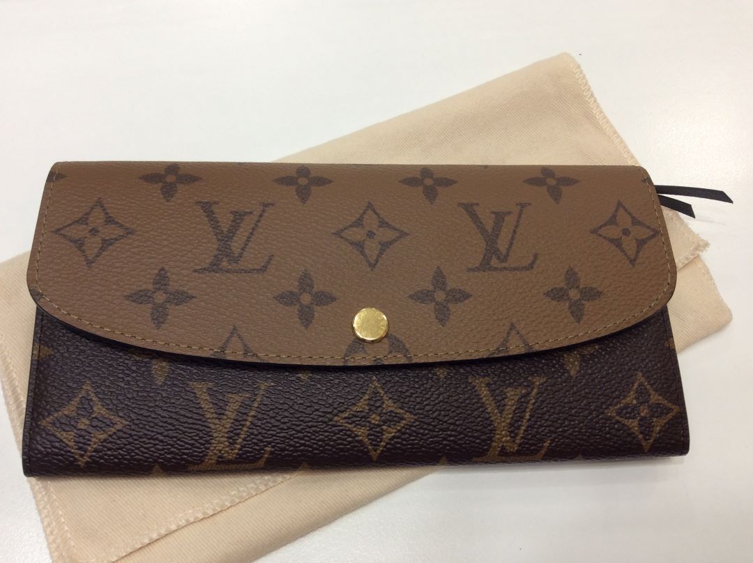 ヴィトン 二つ折り長財布 M82157