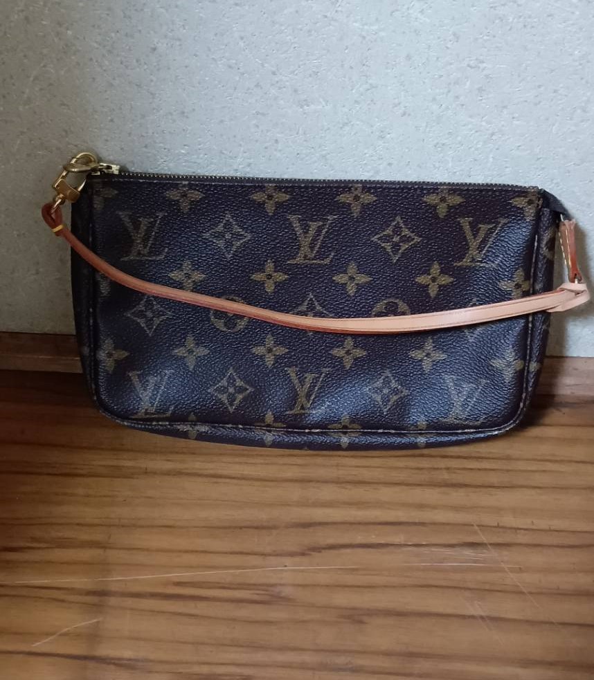 ヴィトン ポシェット アクセソワール M40712