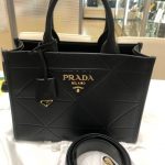プラダ 2WAYショルダーバッグ　1BA379