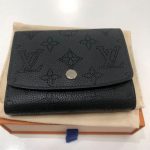 ヴィトン ポルトフォイユ イリスコンパクト