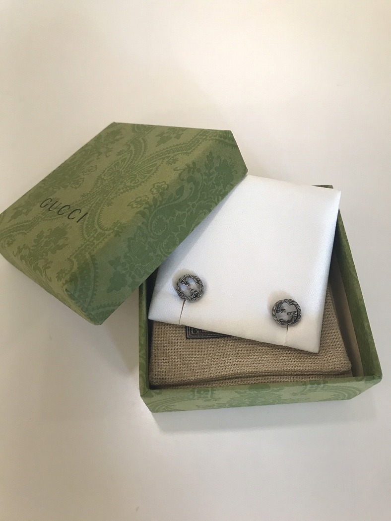 グッチ ピアス