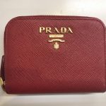 プラダ 財布