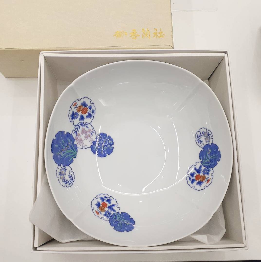 買取実績】香蘭社 雪輪草花紋 菓子鉢【買取のサカイ イオンタウン守口