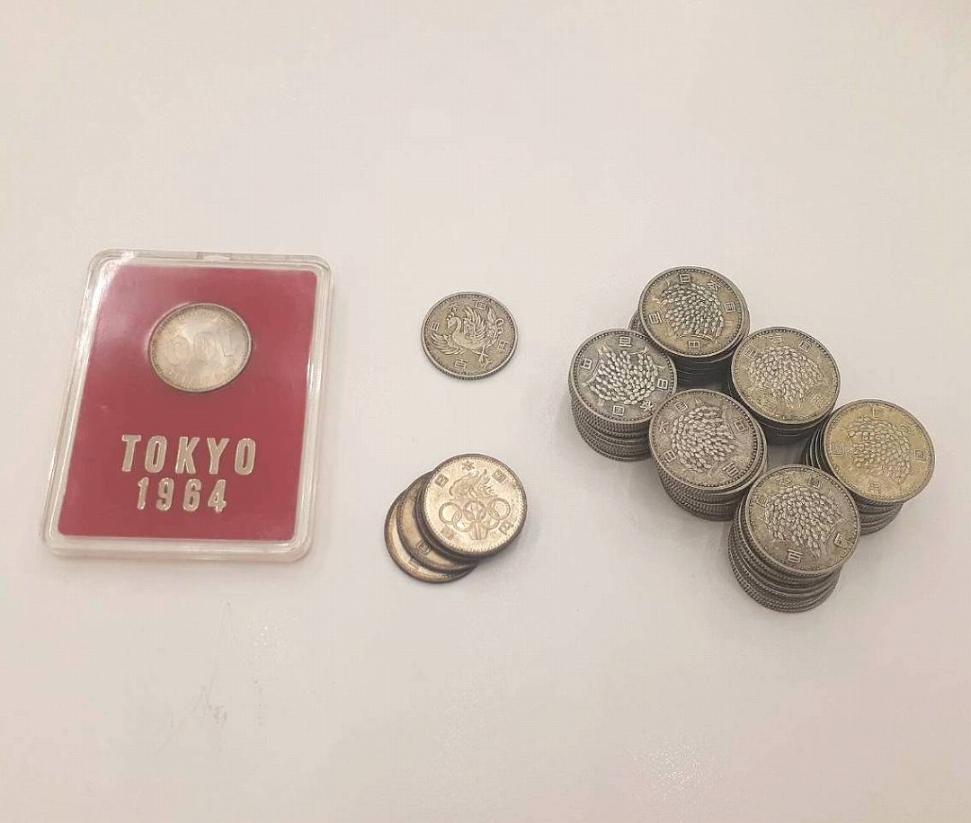 100円銀貨