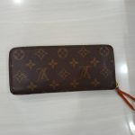 ヴィトン　財布