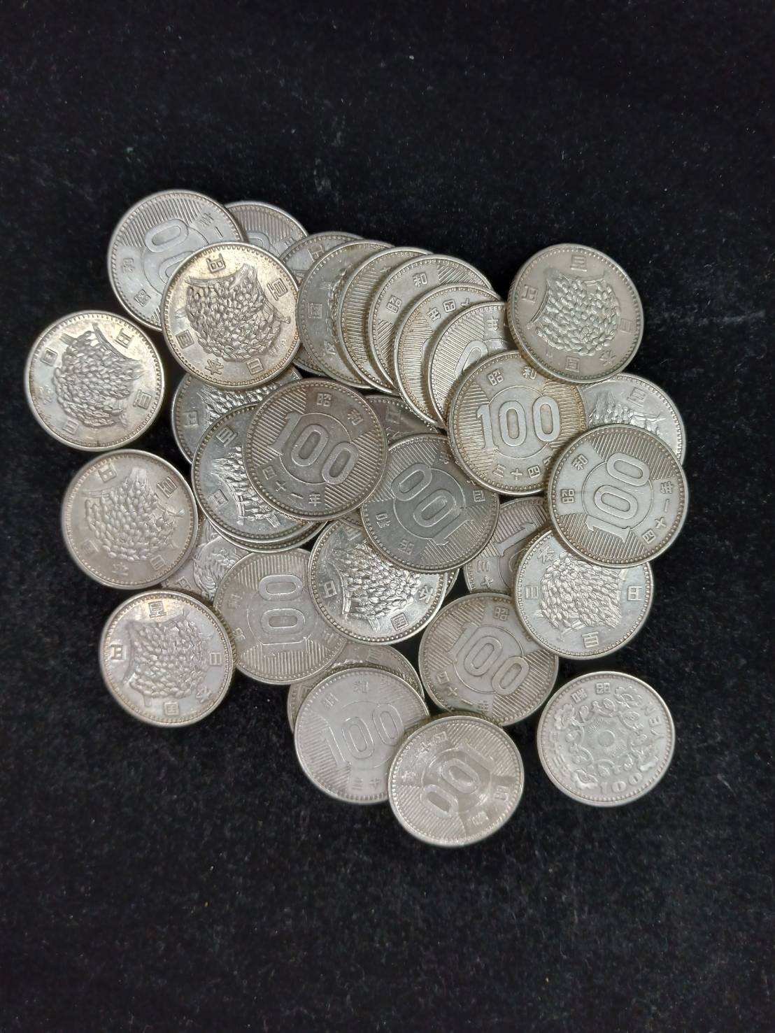 100円銀貨