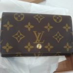ヴィトン　財布