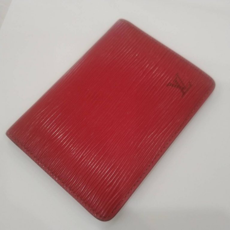ルイヴィトン ポルト2カルト ヴェルティカル パスケース エピ M63207