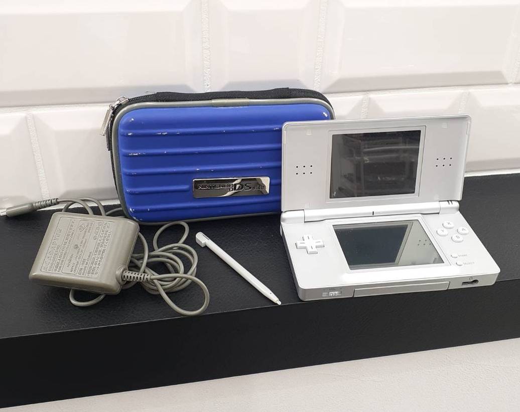 Nintendo DS 本体